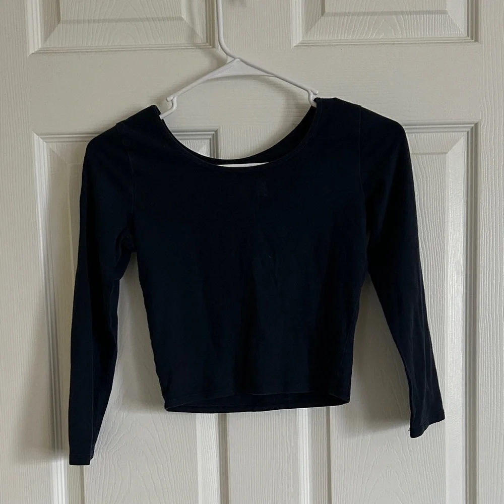Abercrombie and fitch dark navy blue cropped top